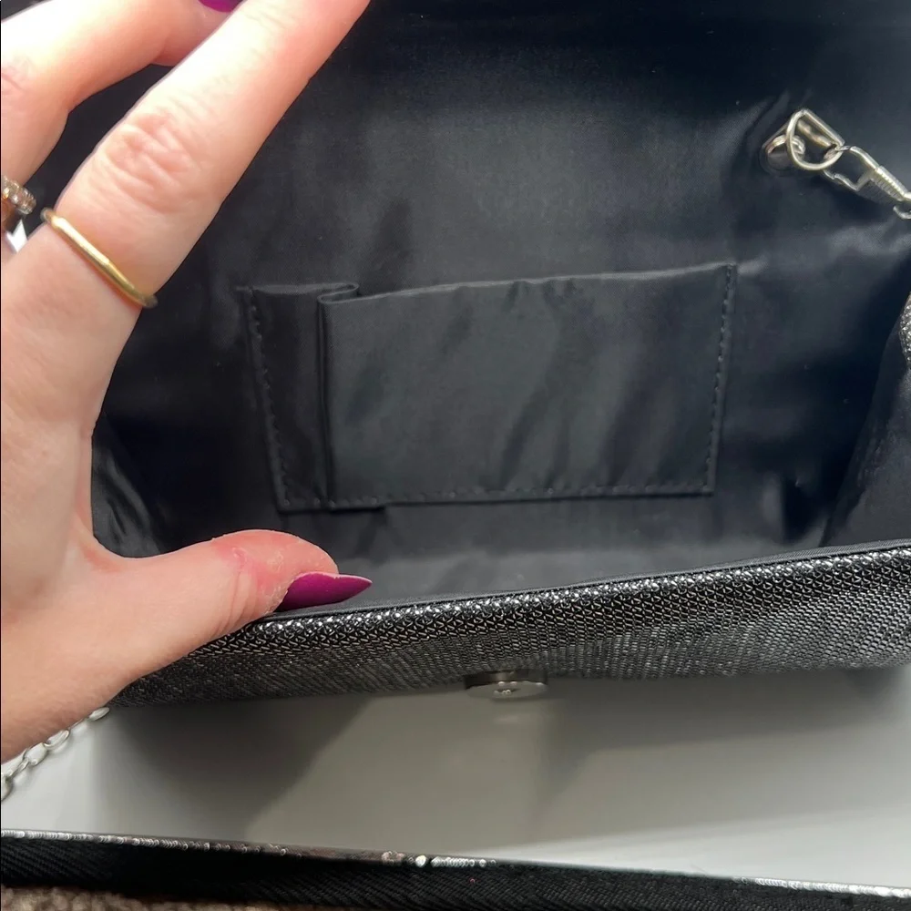 699. Elegant Silver Clutch Crossbody Bag